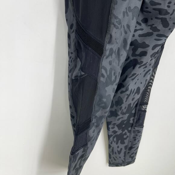 Lululemon Just Breathe Pant 30" Animal Swirl Deep Coal Black Size 8 - Picture 11 of 12